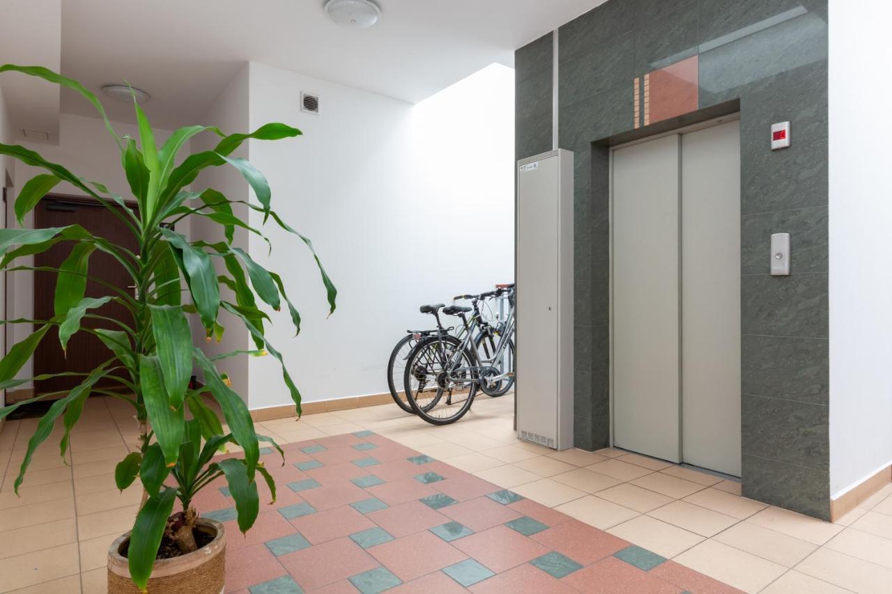 Apartments Chelmonskiego Warsaw Ursus By Noclegi Renters Εξωτερικό φωτογραφία